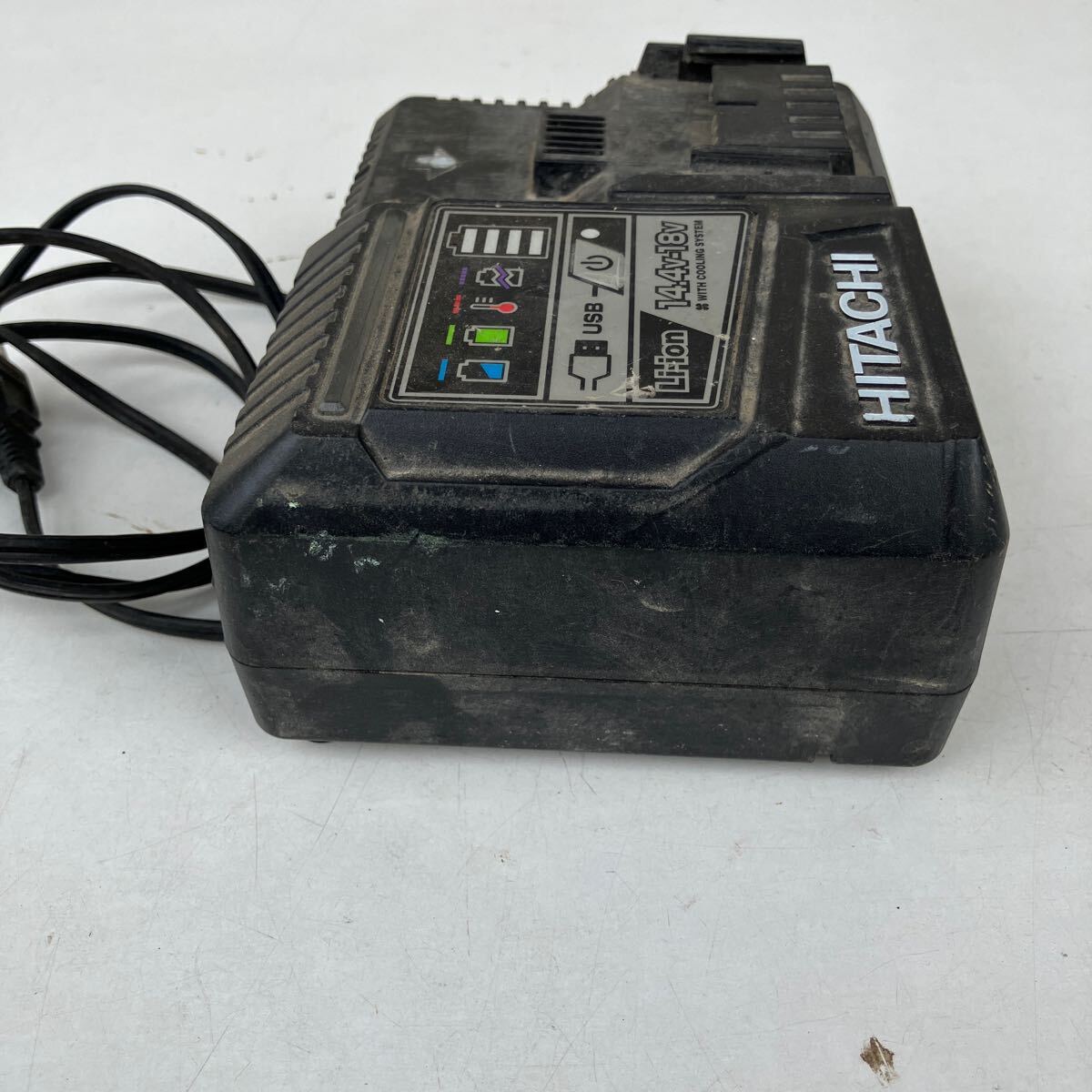 HITACHI fast charger UC18YDL Hitachi fast charger UC18YDL2 14.4-18VUSB correspondence charger Hitachi Koki battery tool supplies sudden speed Hitachi product 