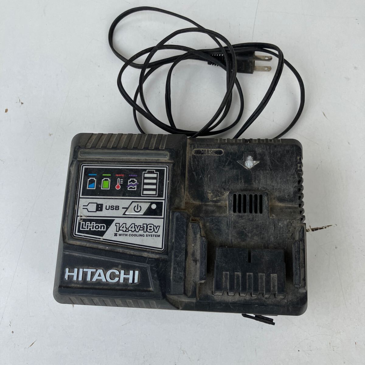 HITACHI fast charger UC18YDL Hitachi fast charger UC18YDL2 14.4-18VUSB correspondence charger Hitachi Koki battery tool supplies sudden speed Hitachi product 