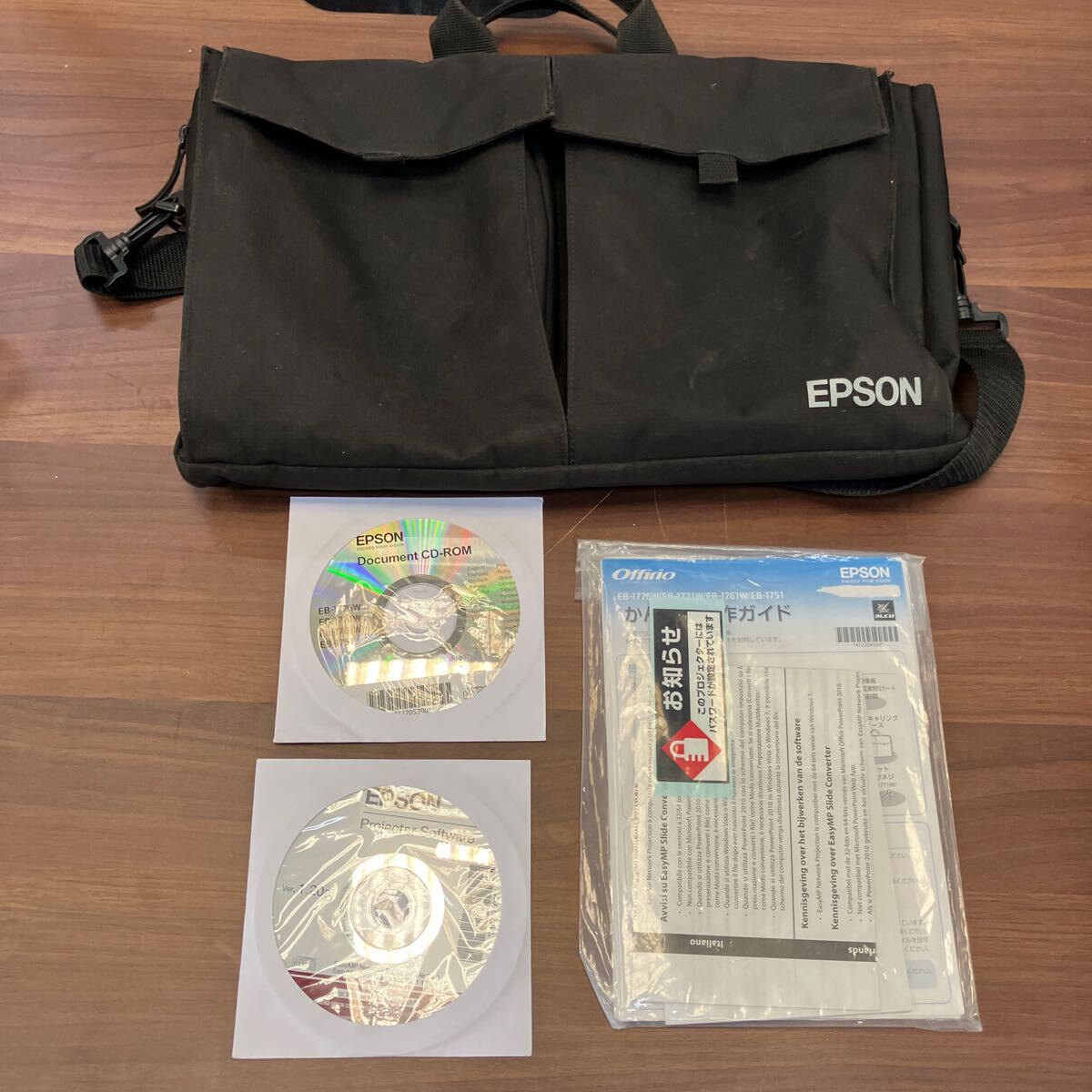 美品 EPSON EB-1776W プロジェクターセットモデル H476D リモコン ホワイトエプソン 家庭用家電 液晶プロジェクター 家電 液晶 電化製品 _画像8