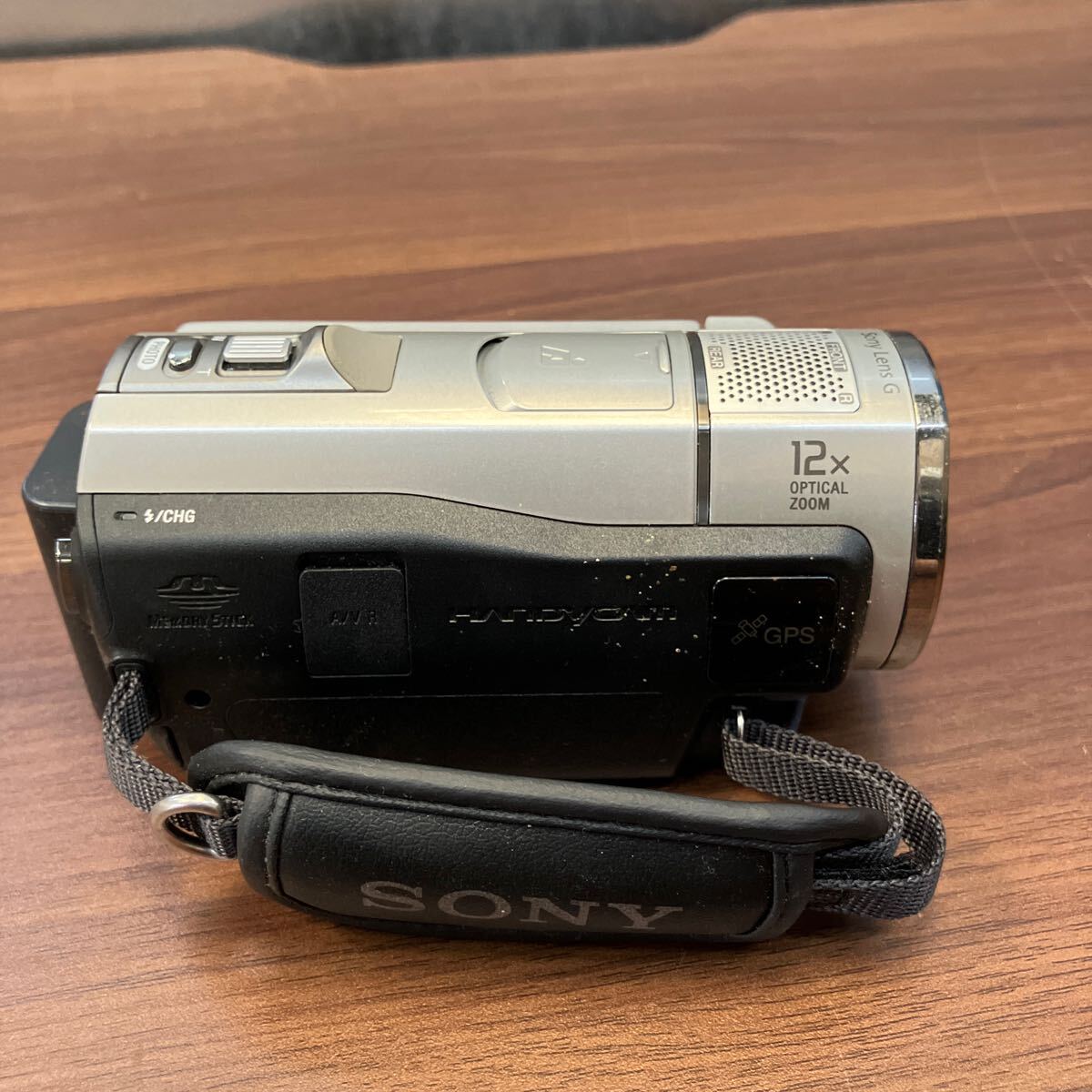 SONY デジタルビデオカメラ HDR-CX500V ソニー Handycam ハイビジョン デジカメ ハンディカム カメラ 写真撮影 家電品 デジタル ホワイト _画像4