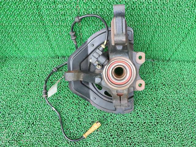 * Opel Vectra XH 96 year XH180 left front hub Knuckle ( stock No:47077)