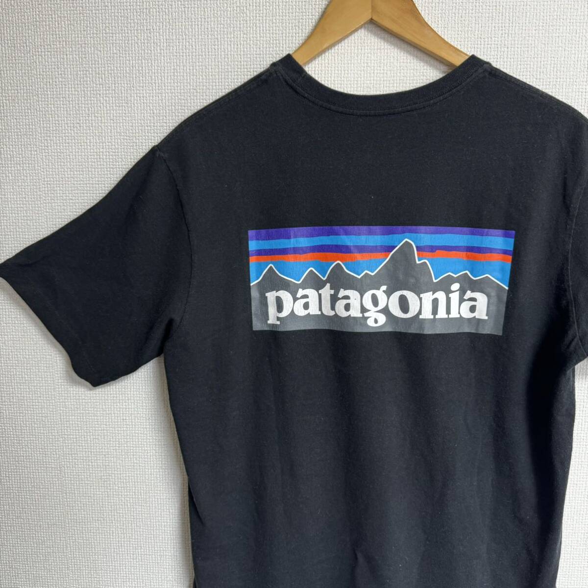 【古着】patagonia 半袖Tシャツ　ブラック　mサイズ　ロゴ　アウトドア　登山　スポーツ　_画像1