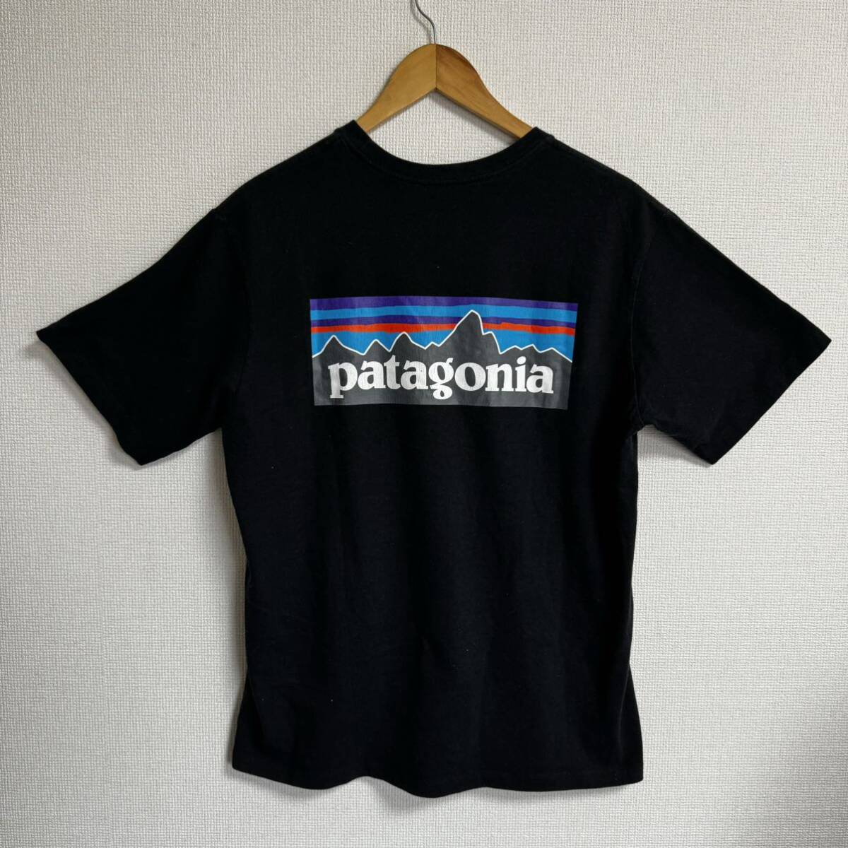 【古着】patagonia 半袖Tシャツ　ブラック　mサイズ　ロゴ　アウトドア　登山　スポーツ　_画像2