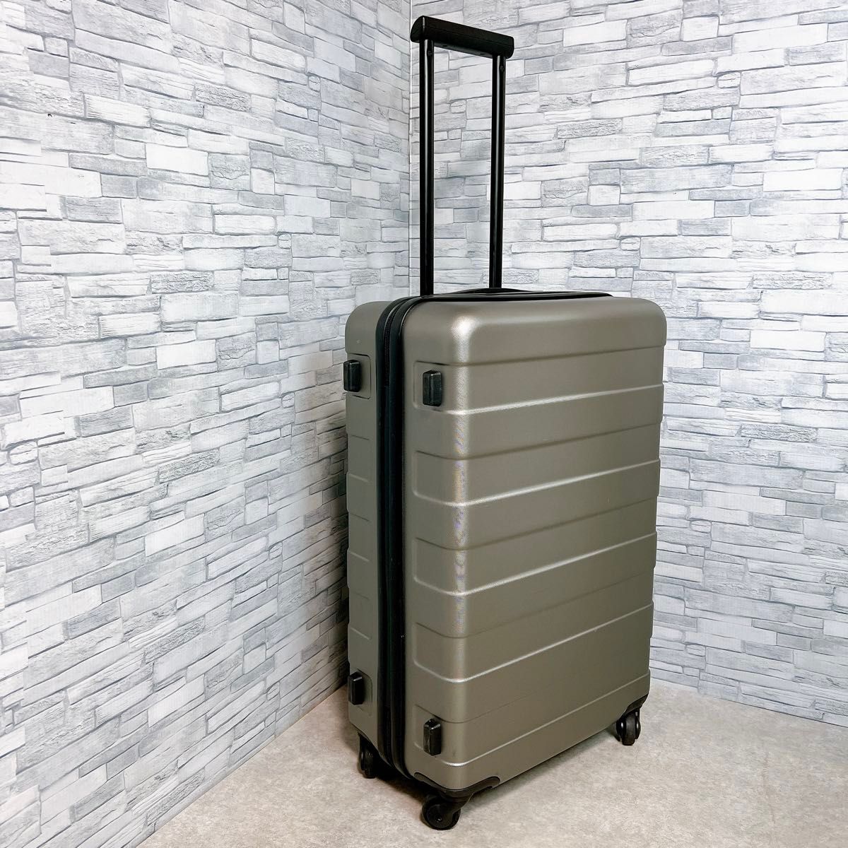 無印良品 MUJI ハードキャリーケース 60L シボ加工 希少モデル 無印良品 MUJI ハードキャリーケース 60L シボ加工 希少モデル