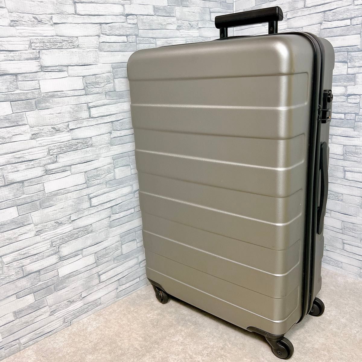 無印良品 MUJI ハードキャリーケース 60L シボ加工 希少モデル 無印良品 MUJI ハードキャリーケース 60L シボ加工 希少モデル