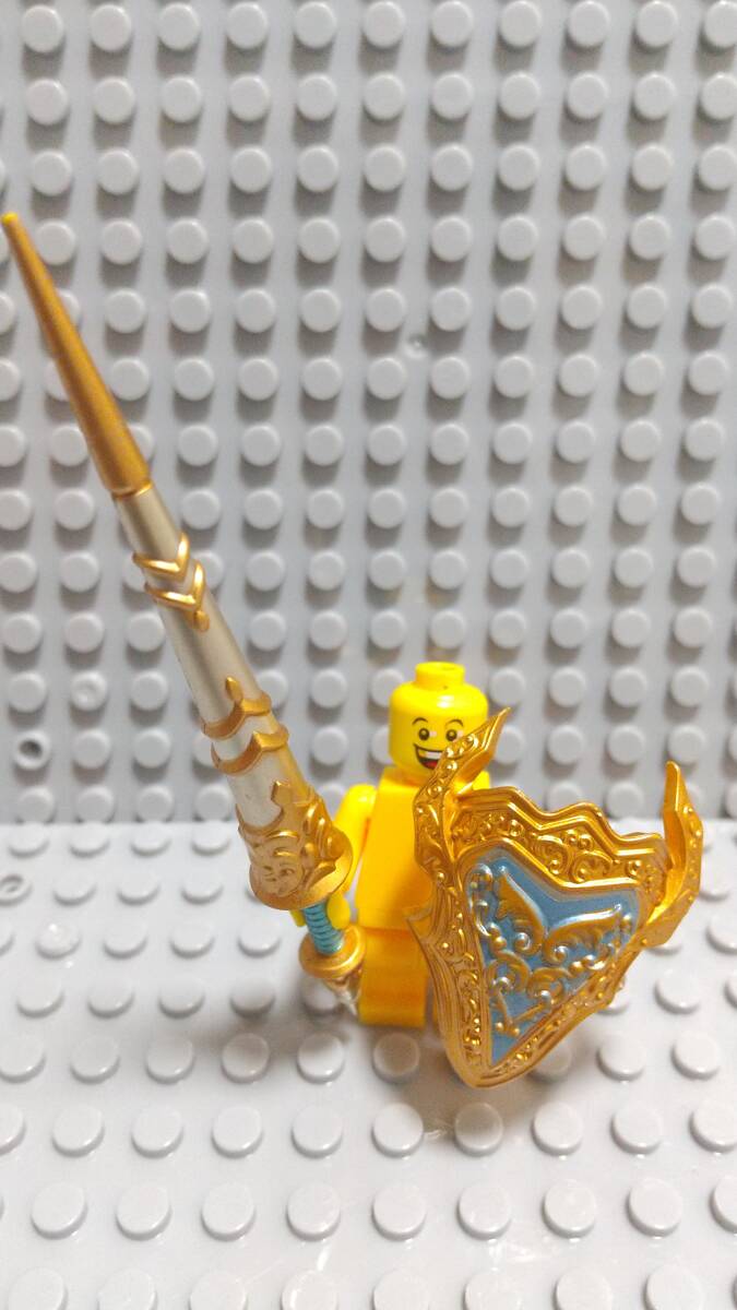 聖騎士 パラディン 黄金 LEGO互換 匿名配送 レゴ武器 モンハン 盾 槍 ソード 騎士 送料無料 ゴールデンナイト 中世ヨーロッパの画像2