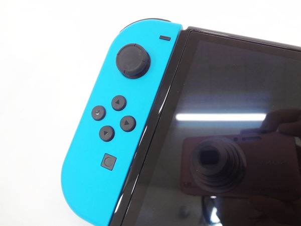 中古 任天堂 Switch 有機ELモデル HEG-001 ネオンブルー ネオンレッド 本体 ACアダプタ 動作OK 初期化済_画像6