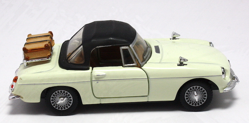 HONGWELL Hongwell 1/43 MGB Soft Top белый 