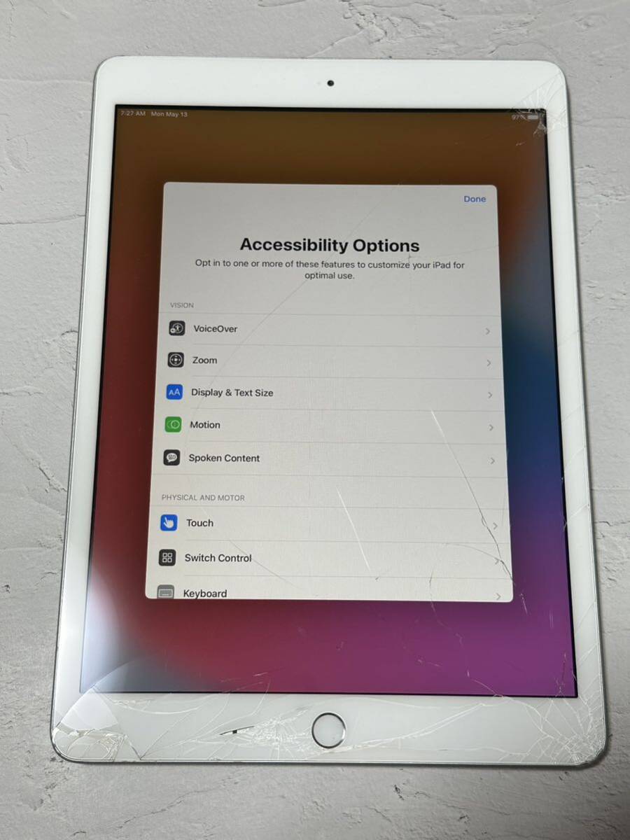 iPad 7世代 32GB Wi-Fiモデル シルバー sku03_画像1