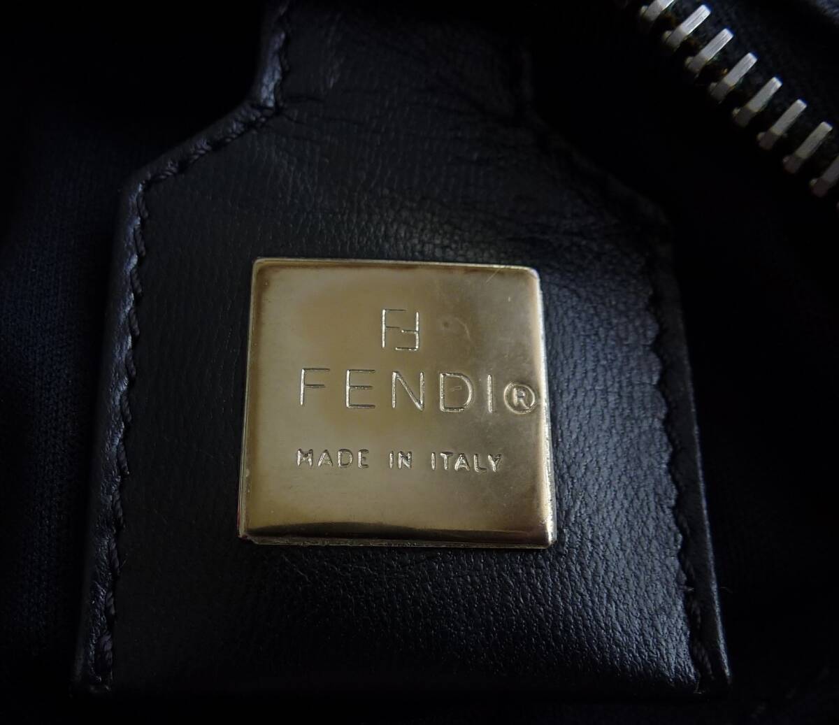 イタリア製 FENDI フェンディトートバッグ 黒 レザー仕様の画像8