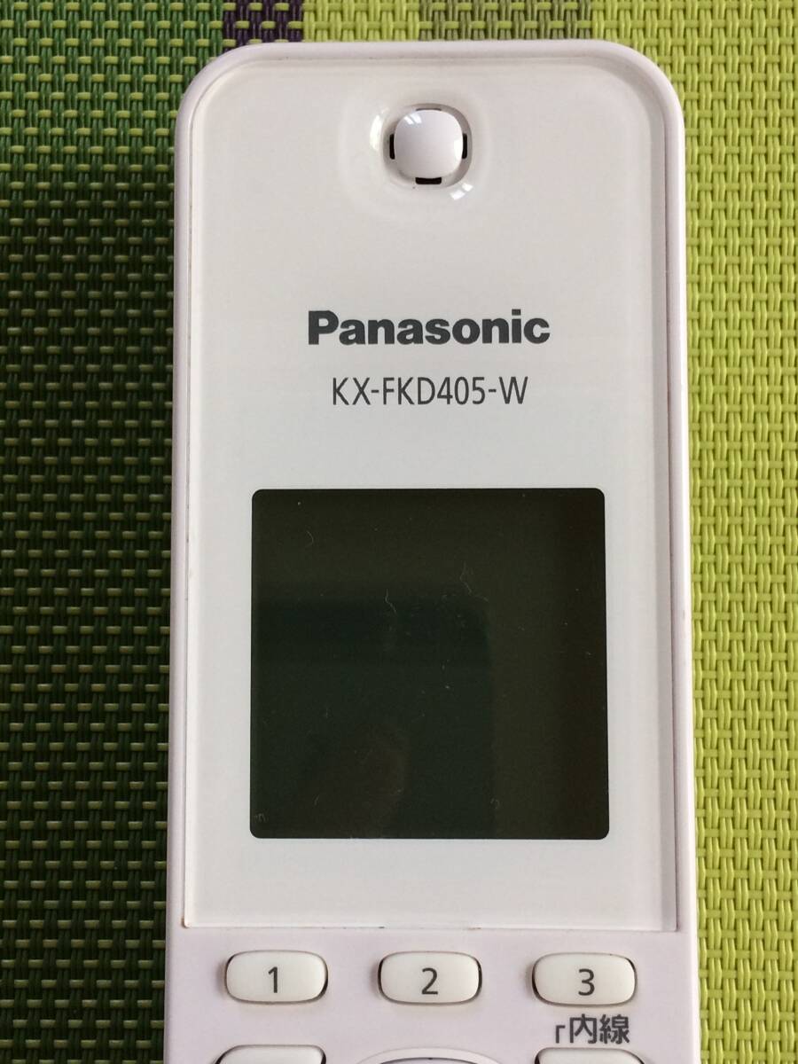 送料無料★Panasonic★パナソニック★子機★増設子機★KX-FKD405-W★充電台 付属★中古★動作品★返金保証あり_画像3