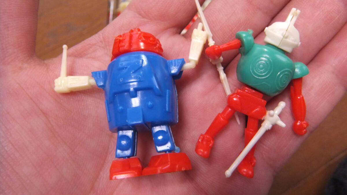 ★昭和レトロ・小型古いロボットのプラモデル色々・ロボコンみたいなロボットの画像4
