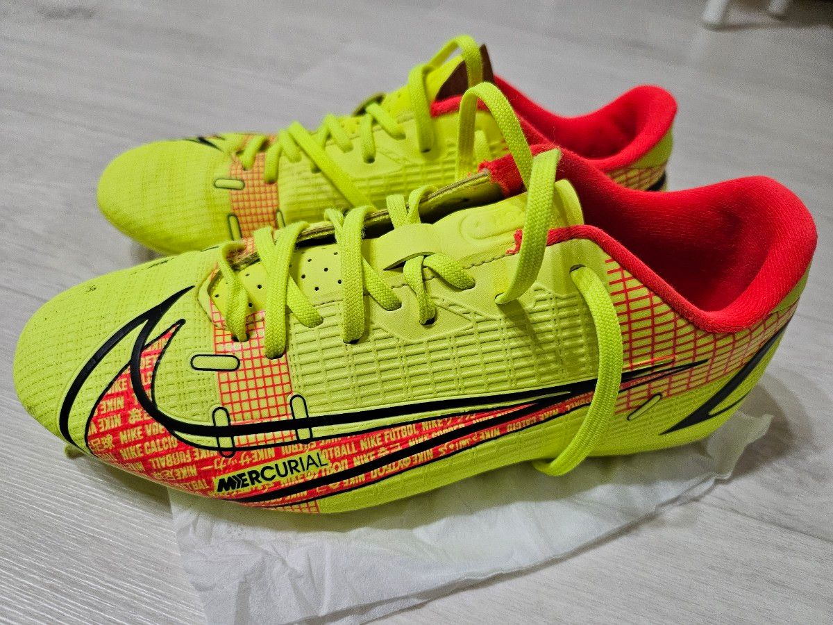 NIKE サッカースパイク 2足セット|Yahoo!フリマ(旧PayPayフリマ) NIKE サッカースパイク 2足セット|Yahoo!フリマ(旧PayPayフリマ)