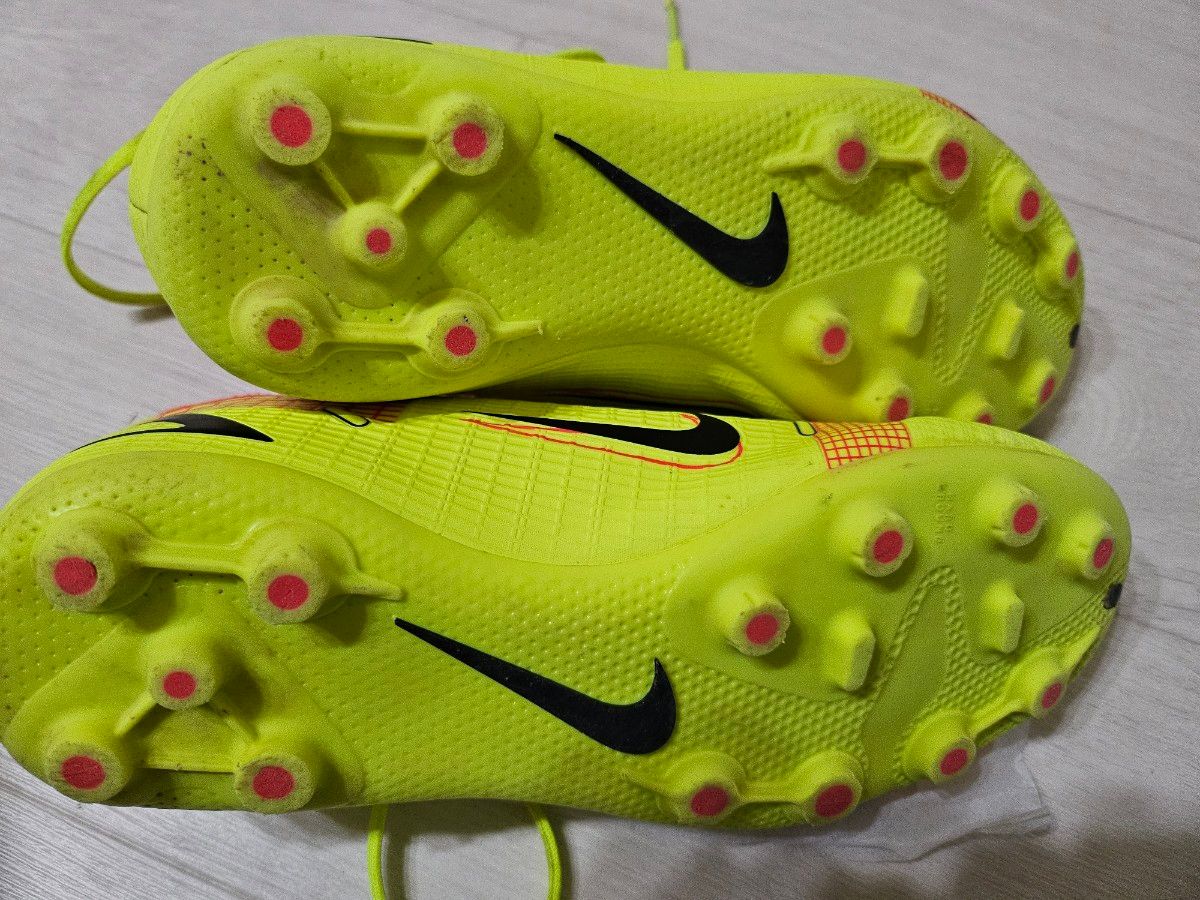 NIKE サッカースパイク 2足セット|Yahoo!フリマ(旧PayPayフリマ) NIKE サッカースパイク 2足セット|Yahoo!フリマ(旧PayPayフリマ)