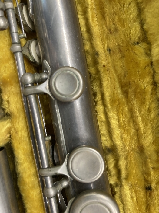 U4a スズキ Suzuki フルート Flute ハードケース 管楽器 中古現状品 動作未確認 音楽 楽器 器材_画像3