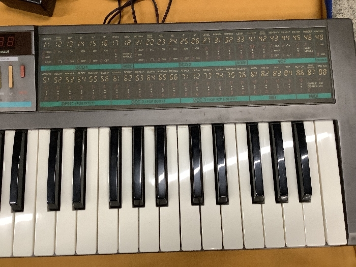 Z1a KORG Korg synthesizer keyboard POLY-800 keyboard body musical instruments music adapter present condition goods 