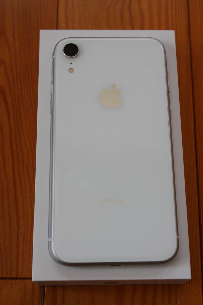 iPhone XR SIMフリー 128G ホワイトの画像1