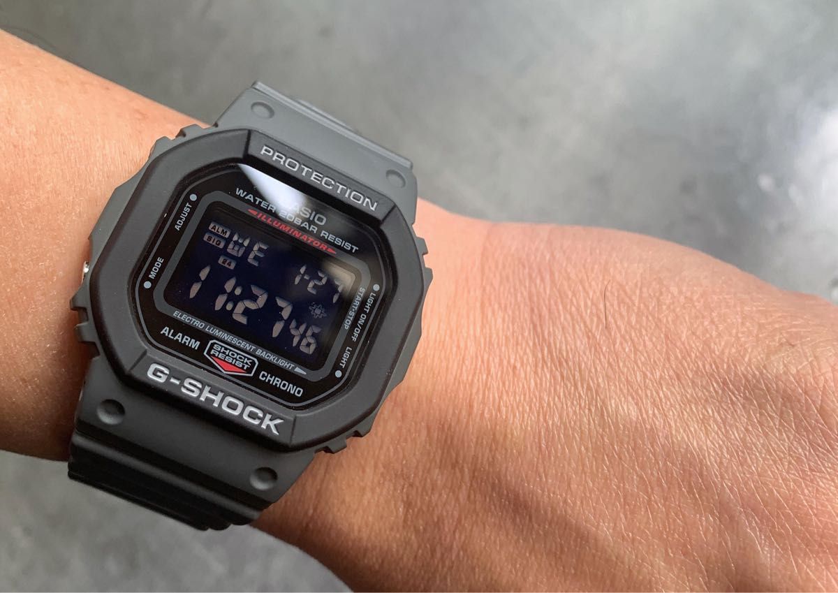 カシオ デジタル腕時計G-SHOCK 新品 ブラックベゼル 海外並行 カシオ デジタル腕時計G-SHOCK 新品 ブラックベゼル 海外並行