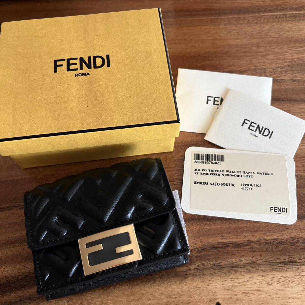 FENDI マイクロ 三つ折り財布 ブラック