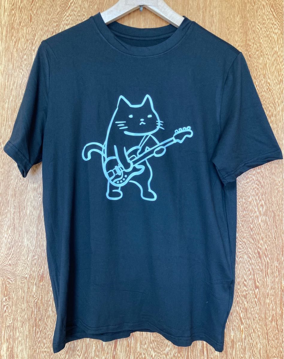 猫柄　半袖Tシャツ　ロック猫　ブラック