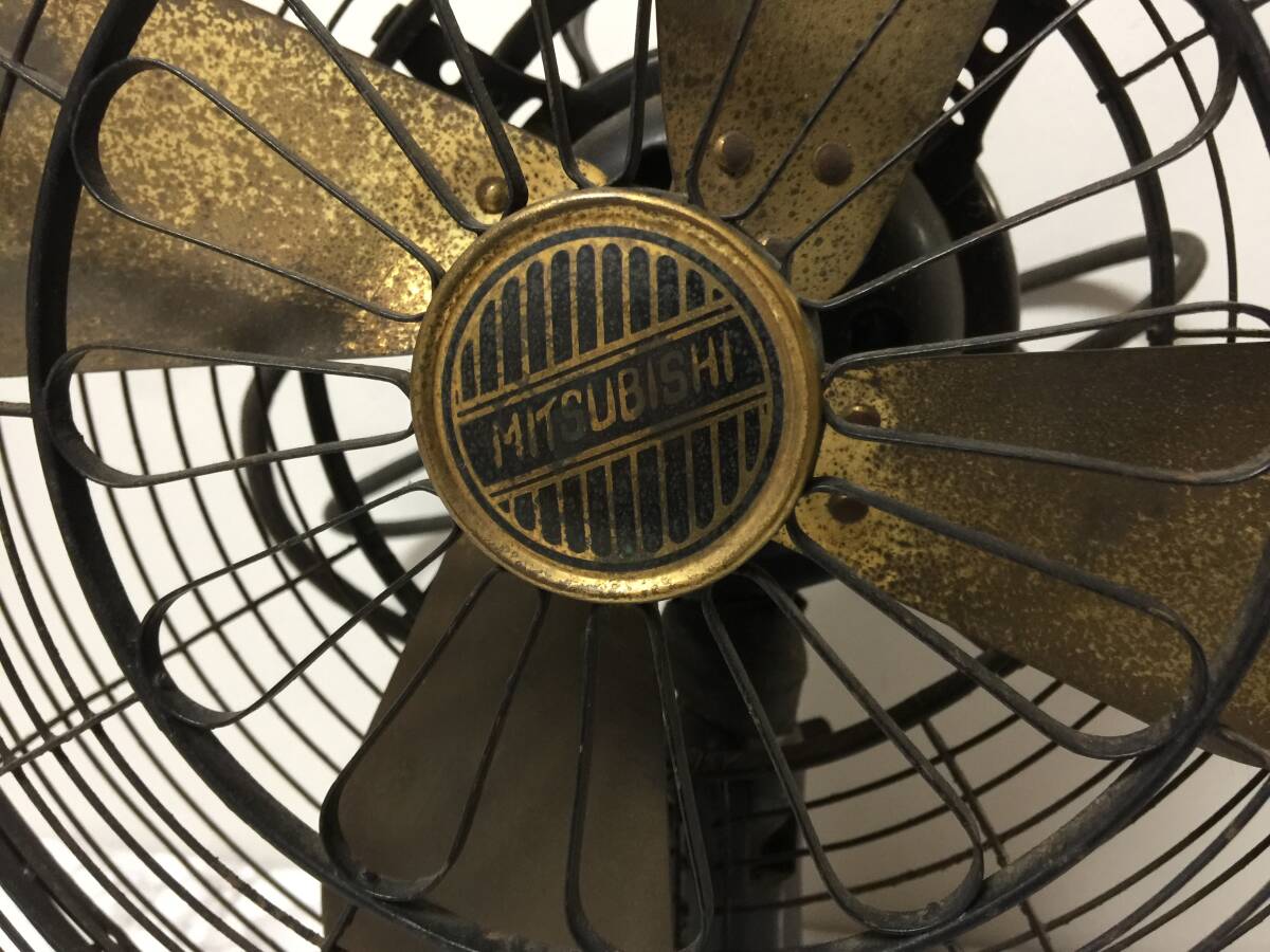  Showa Retro Mitsubishi electric .A-C FAN MOTOR 4 sheets wings root height approximately 43cm Junk that time thing L