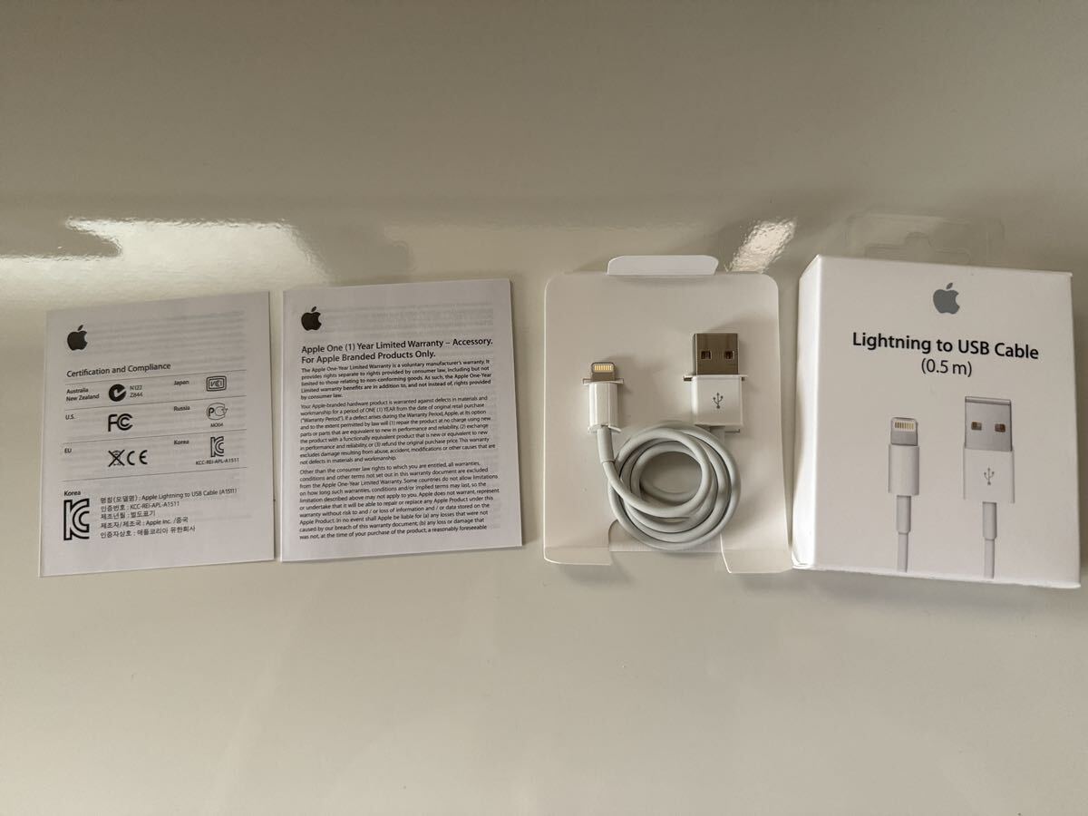 ::: Apple Lightning to Headphone Jack Adapter :::_画像3