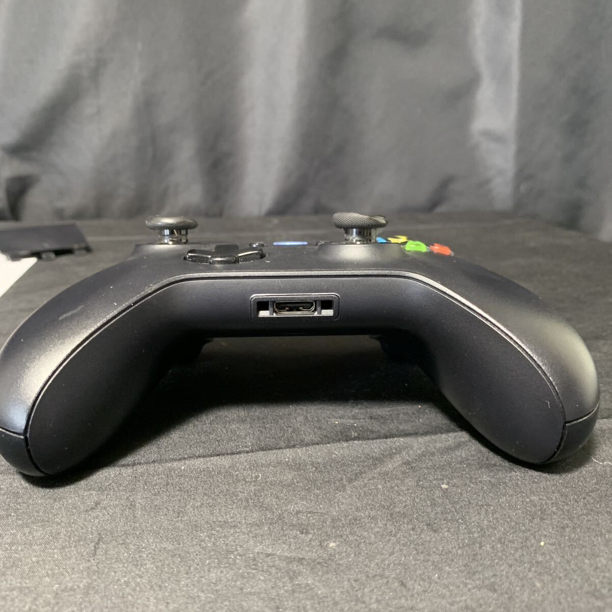 Microsoft Xbox ワイヤレスコントローラー MODEL 1708 説明書 箱付き 通電確認済み XBOX ONE Wireless Controller マイクロソフト の画像4