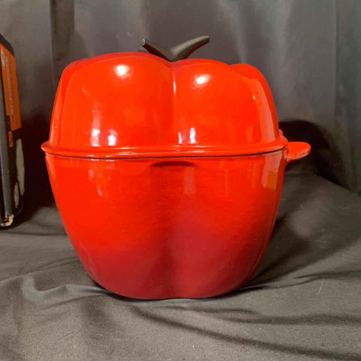 LE CREUSET ル クルーゼ ピーマンココット 18㎝ レッド系 箱付き L25119-02 洋食器 両手鍋 調理器具 ルクルーゼ _画像4