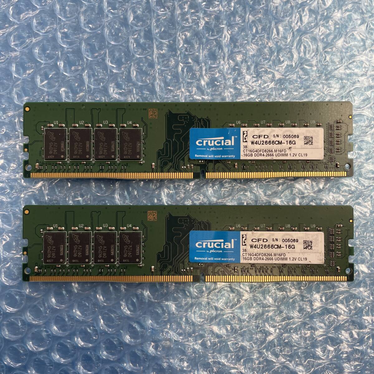 crucial 16GB×2枚 計32GB DDR4-2666 1.2V CL19 中古 デスクトップ メモリ【DM-830】_画像1