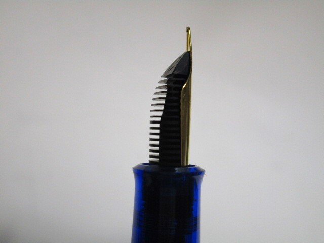 Bibian 比比昂- 稀少未使用☆Pelikan ペリカン万年筆M200 ブルー Bibian 比比昂- 稀少未使用☆Pelikan ペリカン万年筆M200 ブルー