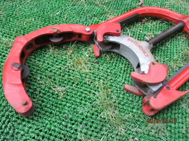  rigid RIDGID 468 hinge do pipe cutter.. pipe wrench..4 sheets blade.. used 