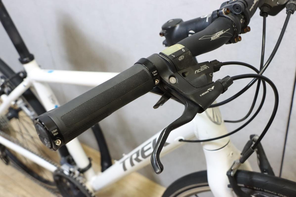 ■TREK トレック 7.4FX クロスバイク SHIMANO 3X9S サイズ17.5 2015年モデル_画像5