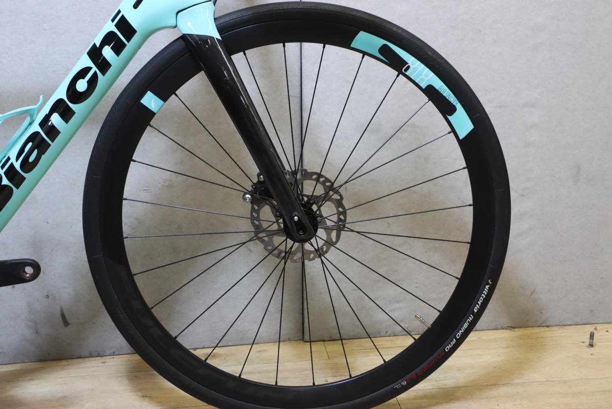 ■Bianchi ビアンキ OLTRE XR3 DISC フルカーボン SHIMANO 105 R7020 2X11S サイズ530 2021年モデル 美品_画像3