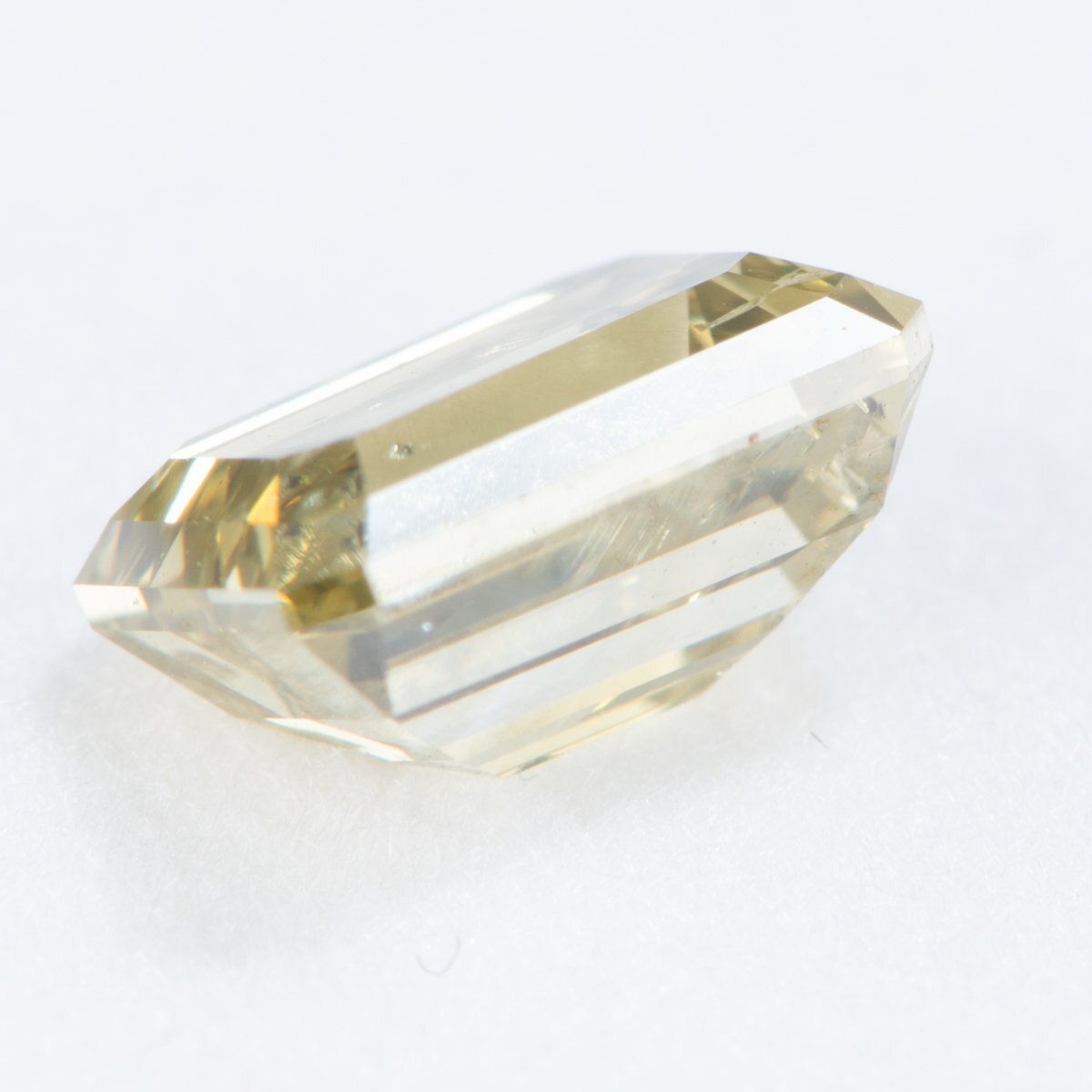 カメレオンダイヤ 0.817ct エメラルドカットダイヤモンド ルース Fancy Grayish Greenish Yellow I2 ZEN 天然カラーダイヤモンド 全宝協_画像8