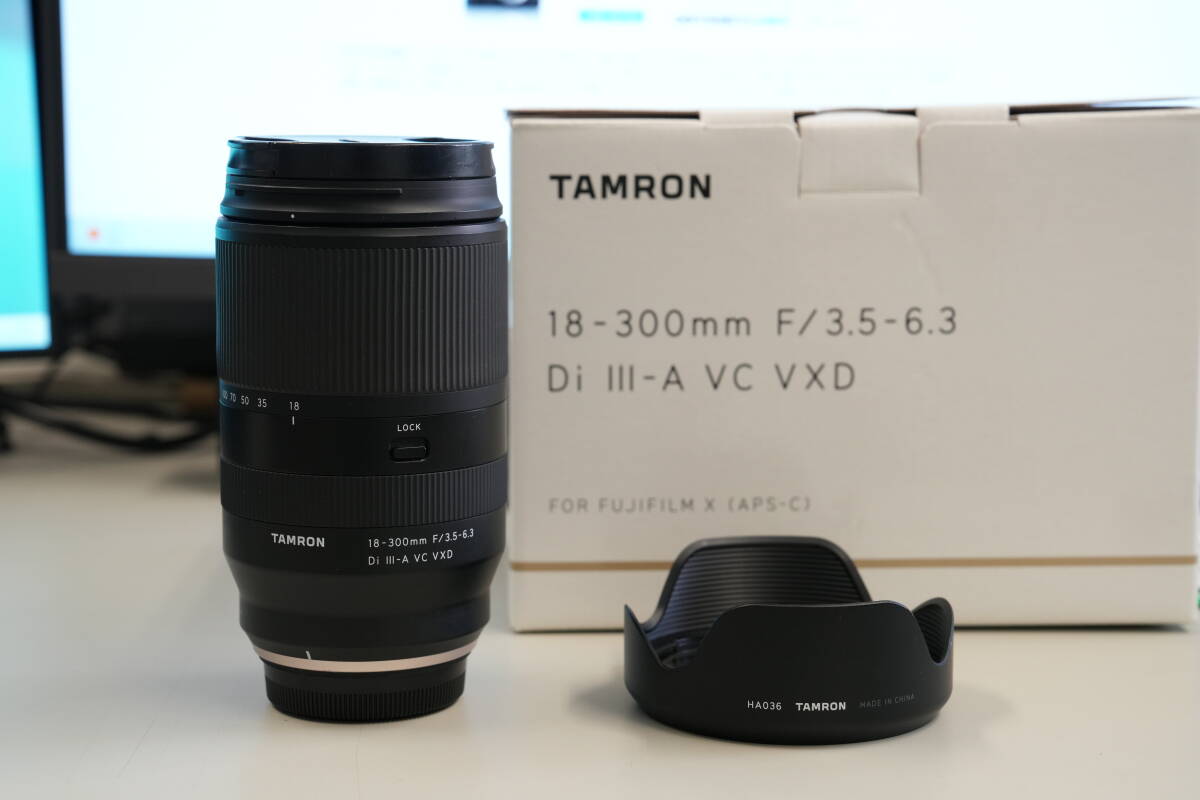 【Xマウント】タムロン TAMRON Model B061 18-300mm F/3.5-6.3 Di III-A VC VXD 富士フイルム FUJIFILMの画像1