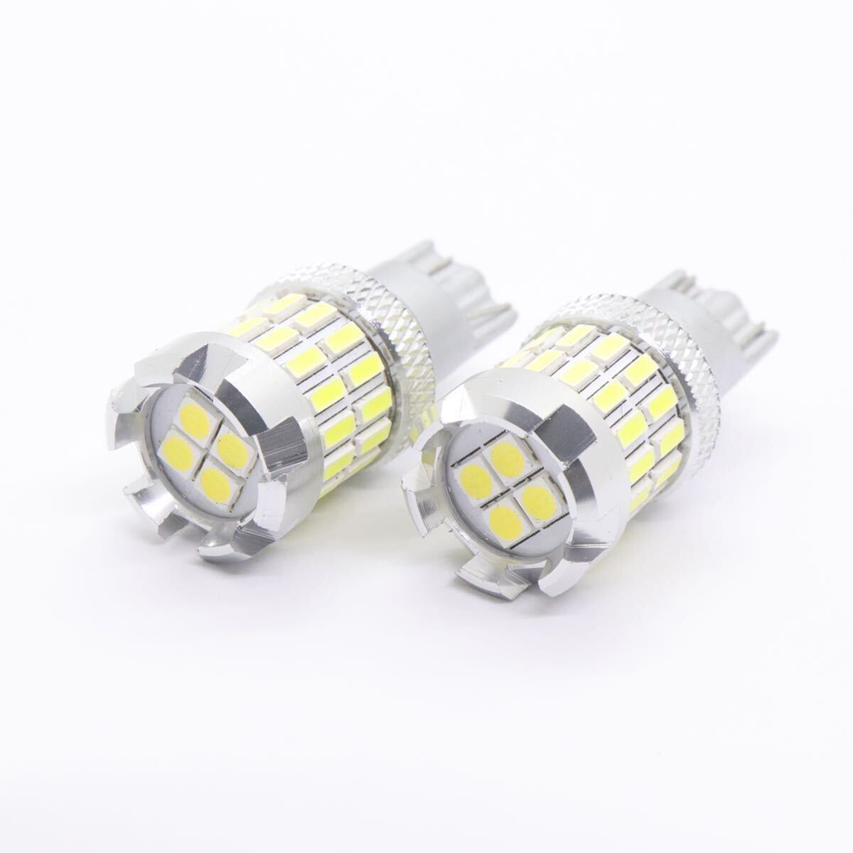 【送料無料】最新型 爆光モデル T10 T16 LED ウェッジ球 1400lm キャンセラー内蔵 6000K 3030chip 4014chip 36発 無極性 2個入 _画像5