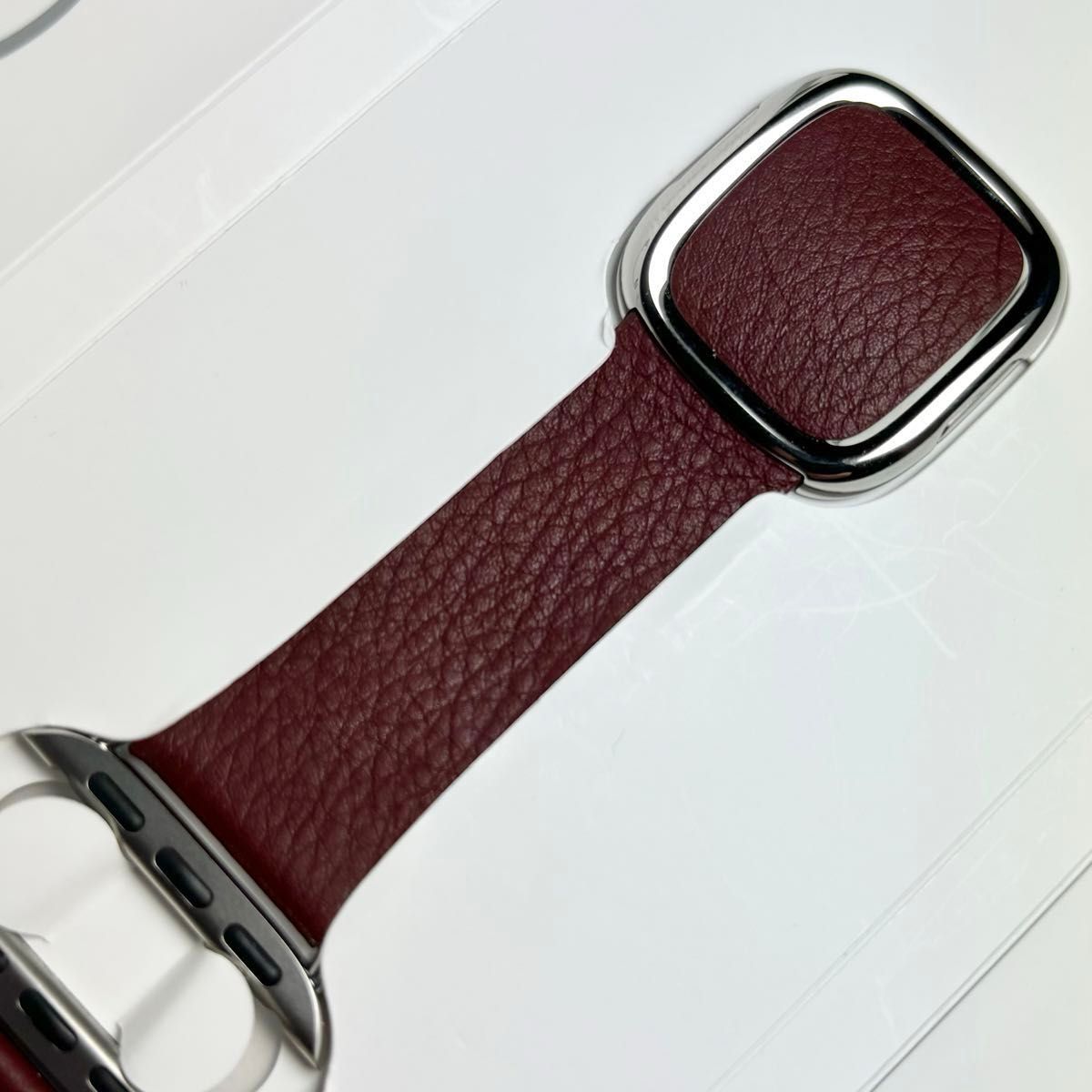 美品】アップル純正 アップルウォッチバンド モダンバックル 美品】アップル純正 アップルウォッチバンド モダンバックル