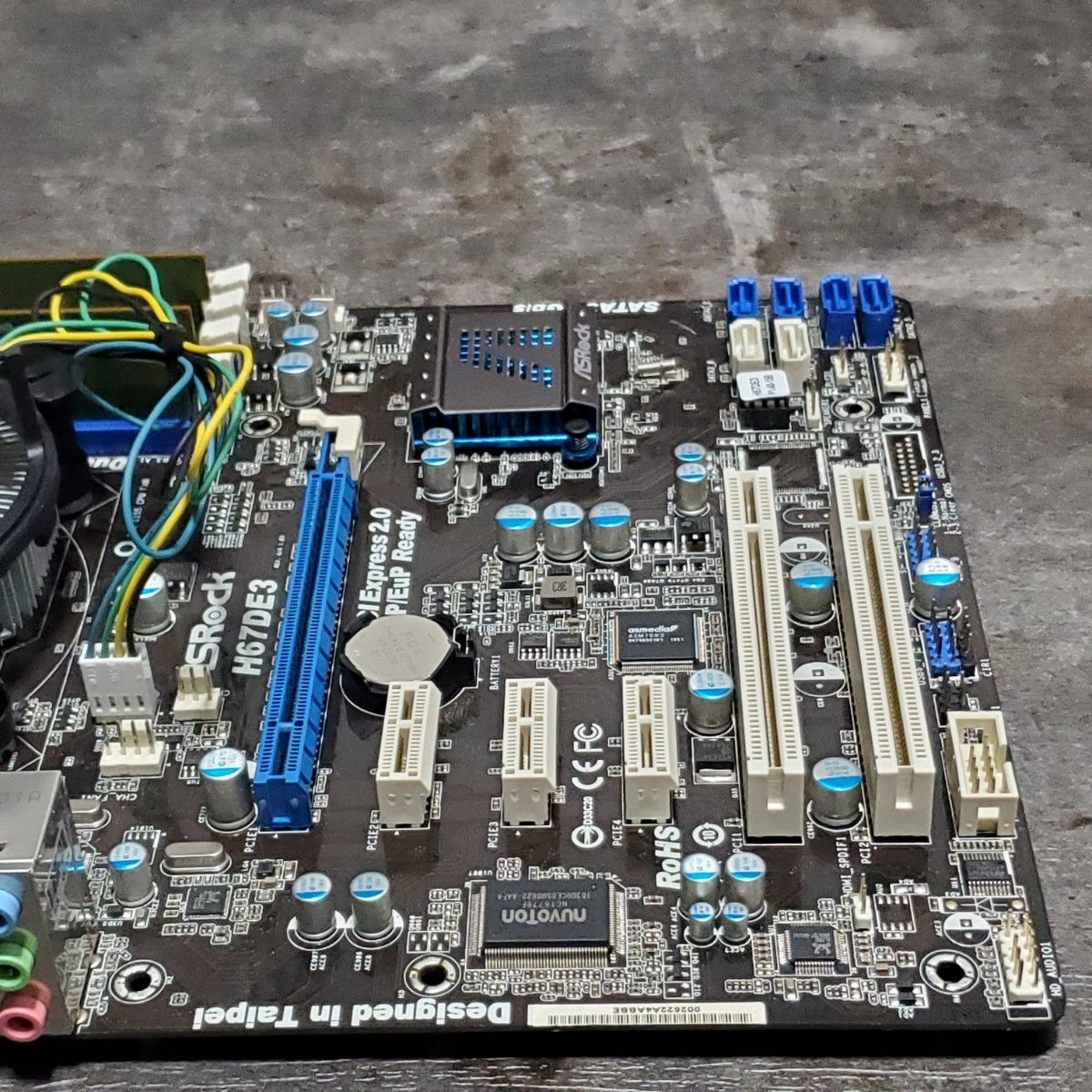 【ジャンク品】ASRock H67DE3 マザーボード CPUセット