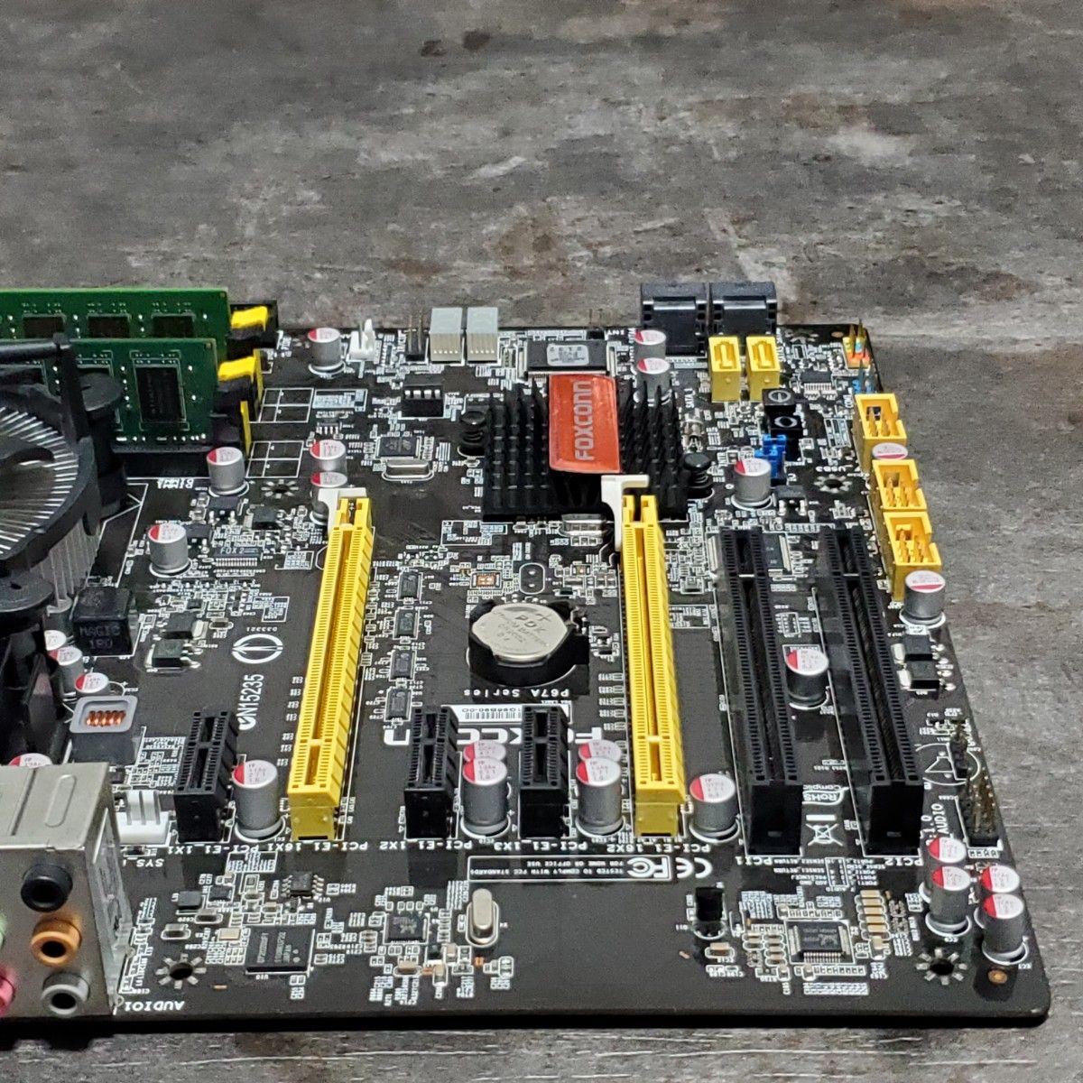 【ジャンク品】FOXCONN P67A-S マザーボード CPU＆グラボセット