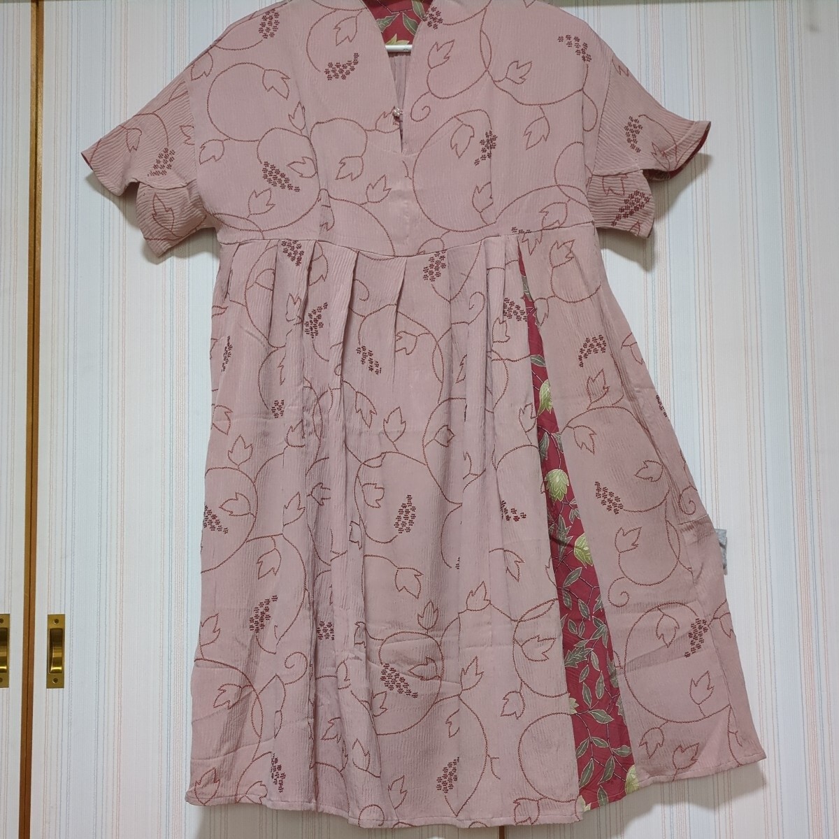 着物リメイク 正絹総刺繍のワンピースの画像2