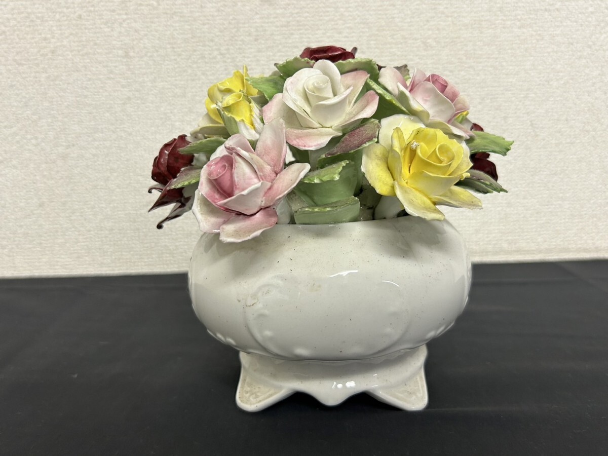 A1 ROYAL DOULTON ロイヤルドルトン 陶花 西洋磁器 ブランド物 インテリア 置物高さ約15㎝ 現状品の画像3