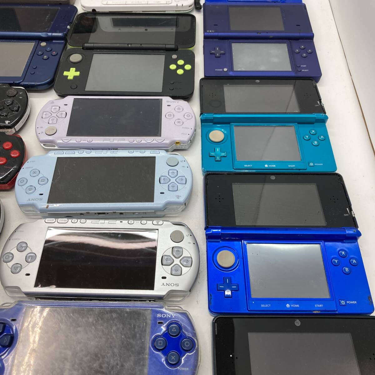 【１円～】ジャンク ゲーム機本体 まとめ売り ニンテンドースイッチ/PSP/コントローラー/DS/3DSLL 【ジャンク品】の画像7