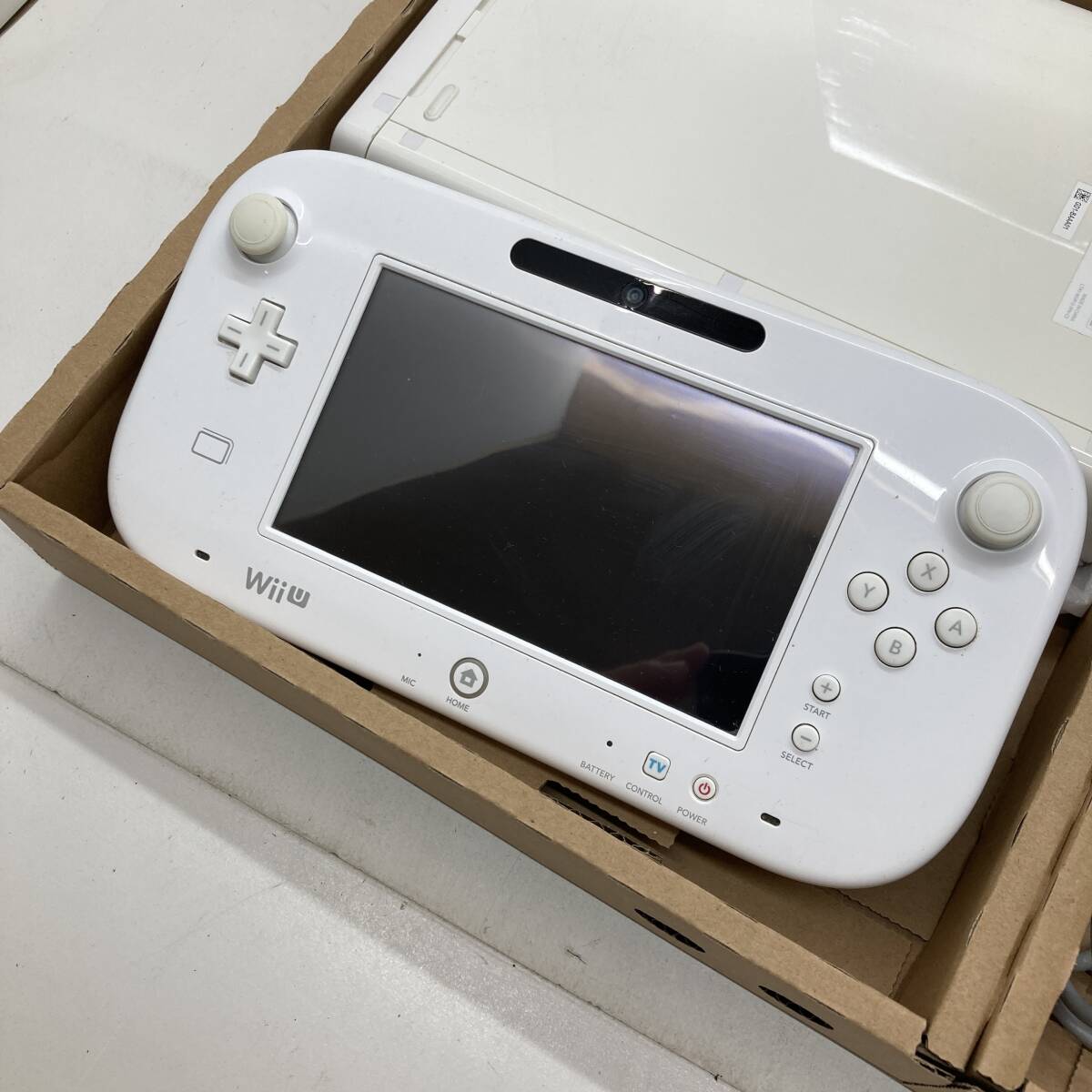 【1円～】ニンテンドー Wii U ベーシックセット 8GB shiro ゲーム 初期化/動作確認済【中古品】_画像2