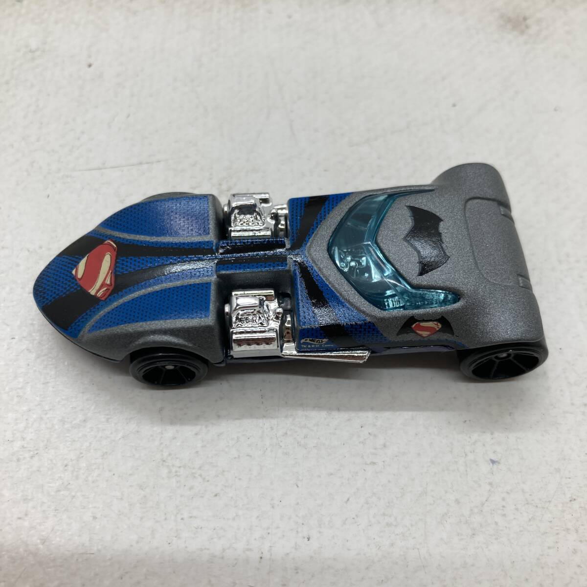 【1円～】Hot Wheels ホットウィール スーパーマン バットマン 2点セット バットモービル ミニカー おもちゃ【中古品】_画像2