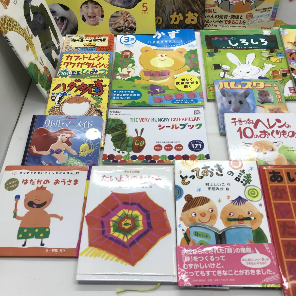 【１円～】絵本 まとめ売り 児童書 はらぺこあおむし シールブック 育児新百科 子ぎつねヘレン 動物 ばっちゃん【中古品】_画像7