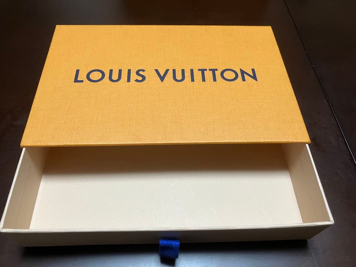 ルイヴィトン LOUIS VUITTON 空き箱 ボックス(おまけ付き！)