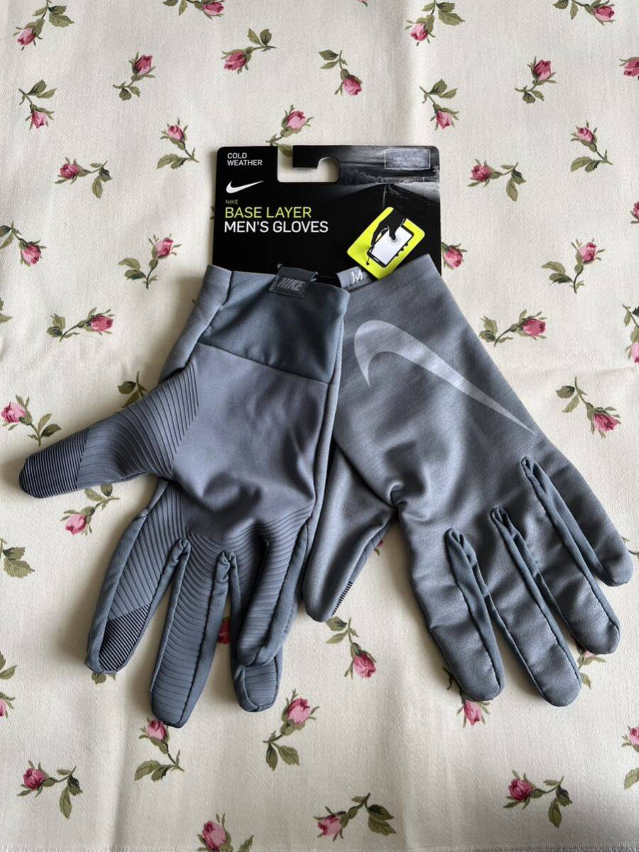 NIKE ナイキ BASE LAYER MEN'S GLOVES☆男性用メンズラングローブ★ランニングスポーツ手袋Mサイズ☆定価 2,750円_画像1