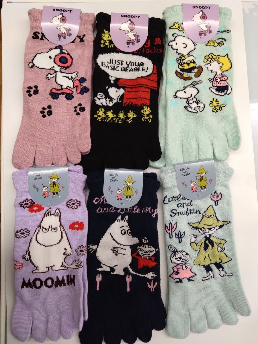 MOOMIN ムーミン &スヌーピー５本指ソックス 靴下 6足 23~25cm ネイビー、パープル、グリーン ブラック　ピンク