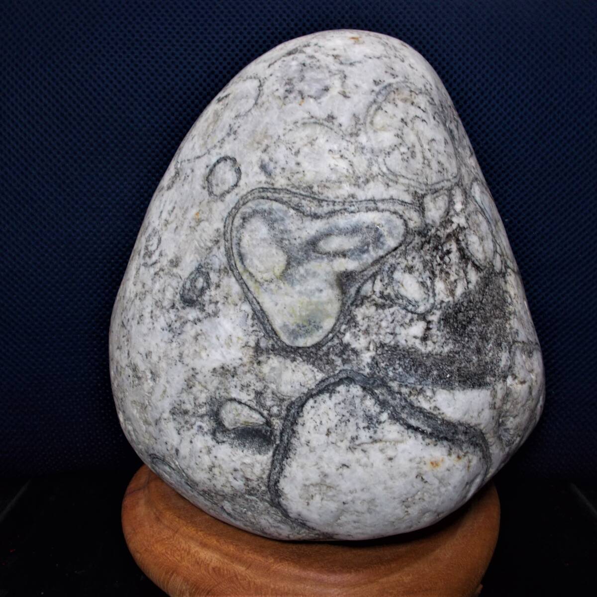  Napoleon камень * лампочка форма . зеленый скала *..* минерал * камень суйсеки, оценка камень, узор камень,. камень,. камень. высота :21cm× масса :11kg