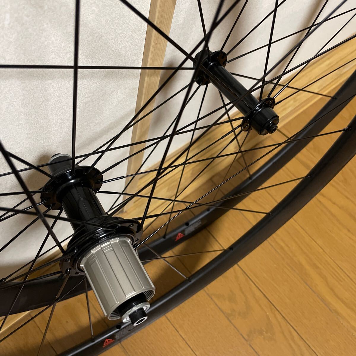 17000円 SFIDA700Cロードバイクカーボンホイールセット激軽 17000円 SFIDA700Cロードバイクカーボンホイールセット激軽
